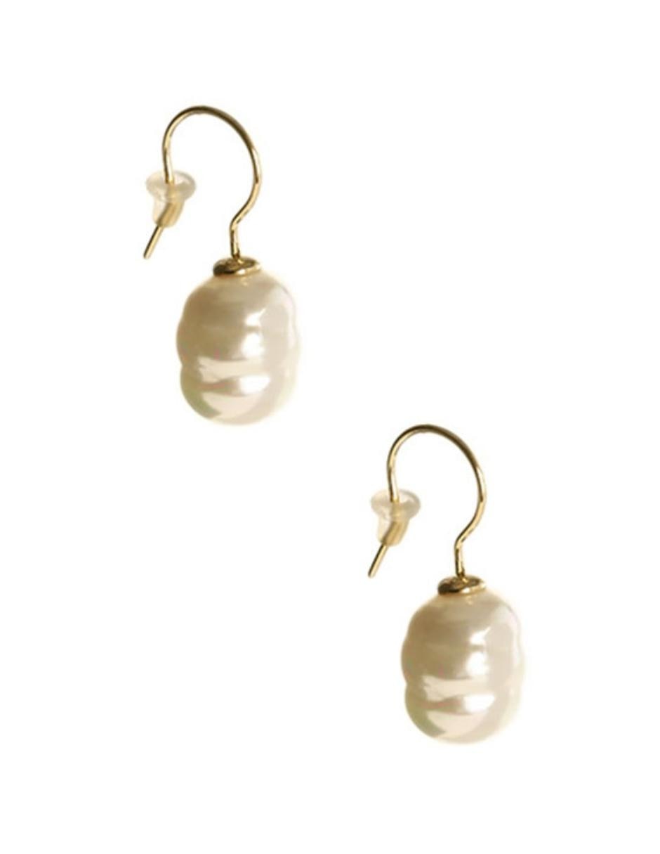 Aretes con acabado brillante