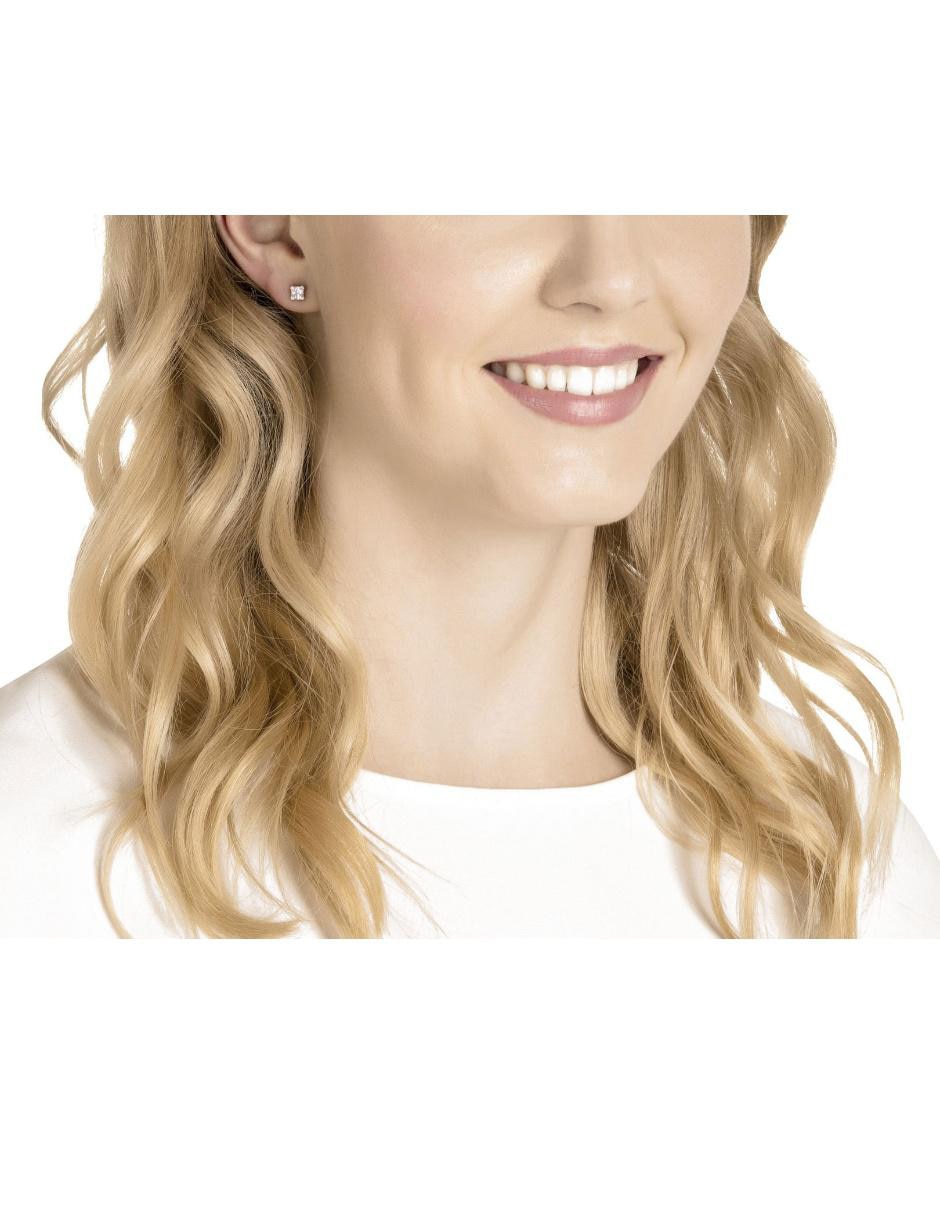 Aretes con acabado brillante