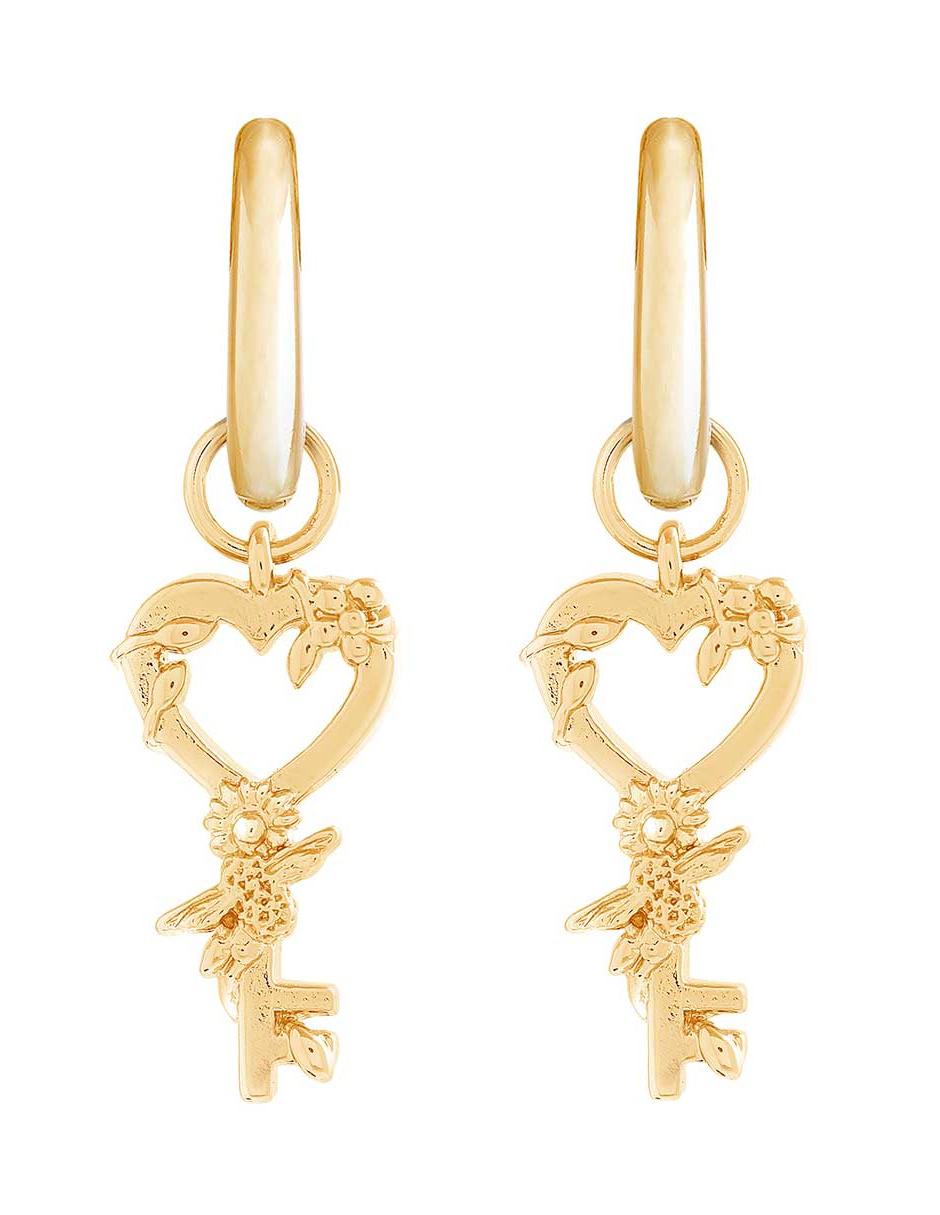 Aretes de plata con acabado brillante