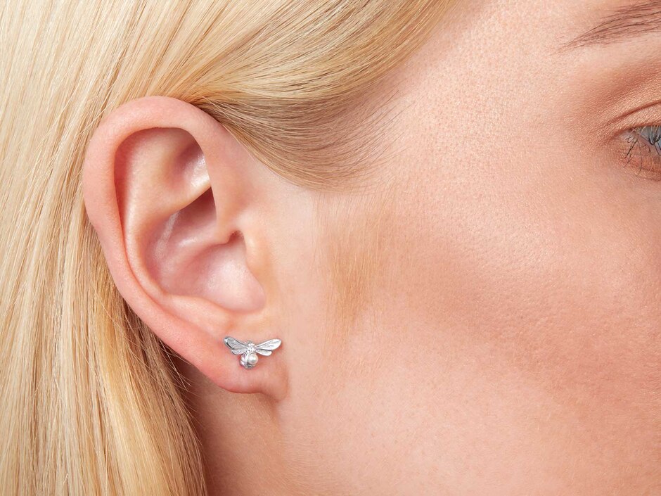 Aretes de abeja de plata con acabado brillante 2