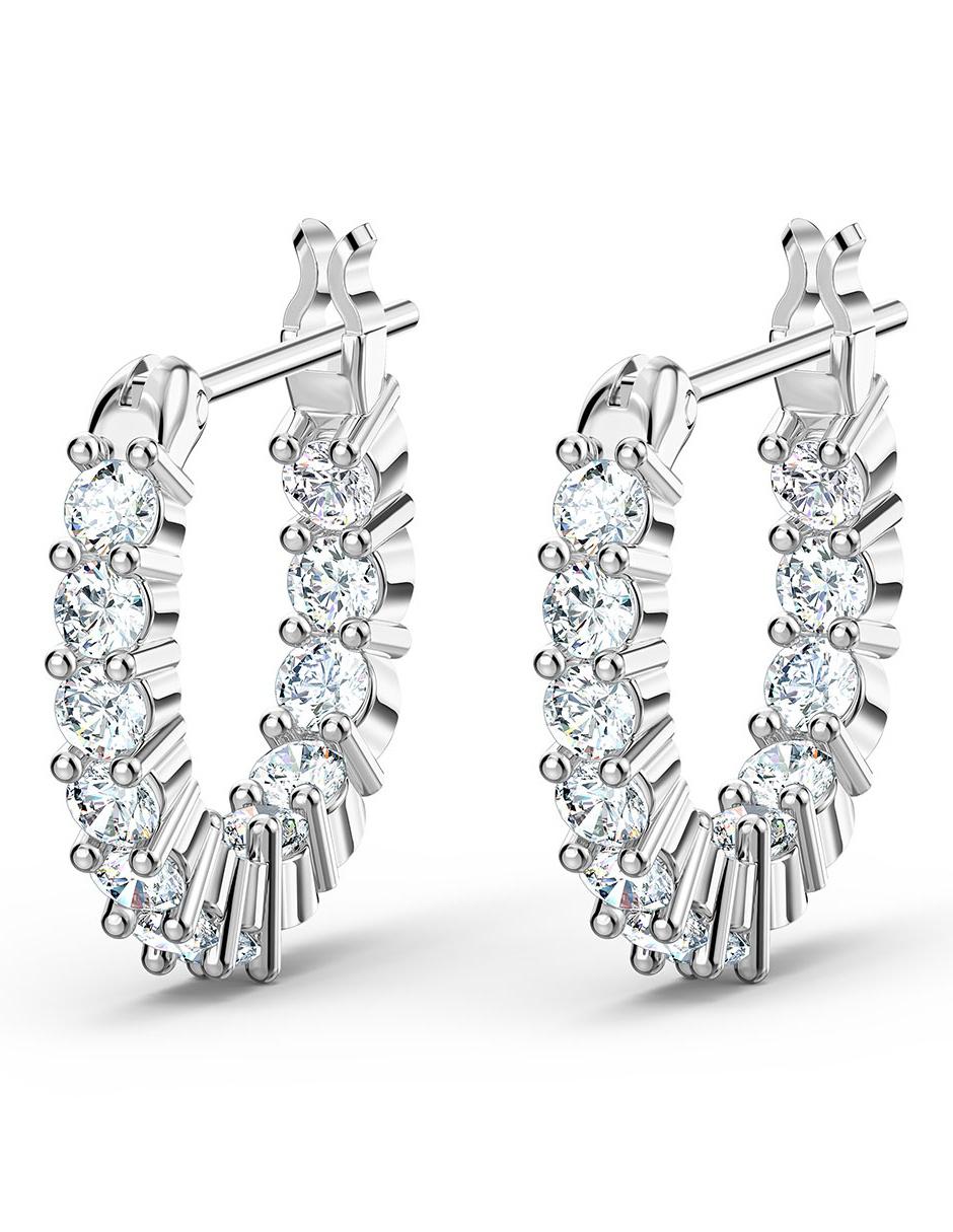 Aretes de plata con acabado brillante