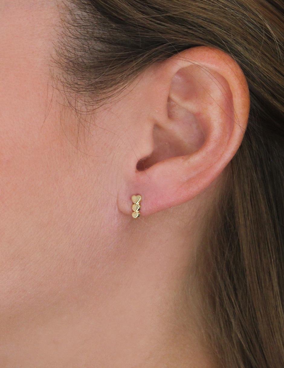 Aretes de oro 10 K con acabado brillante