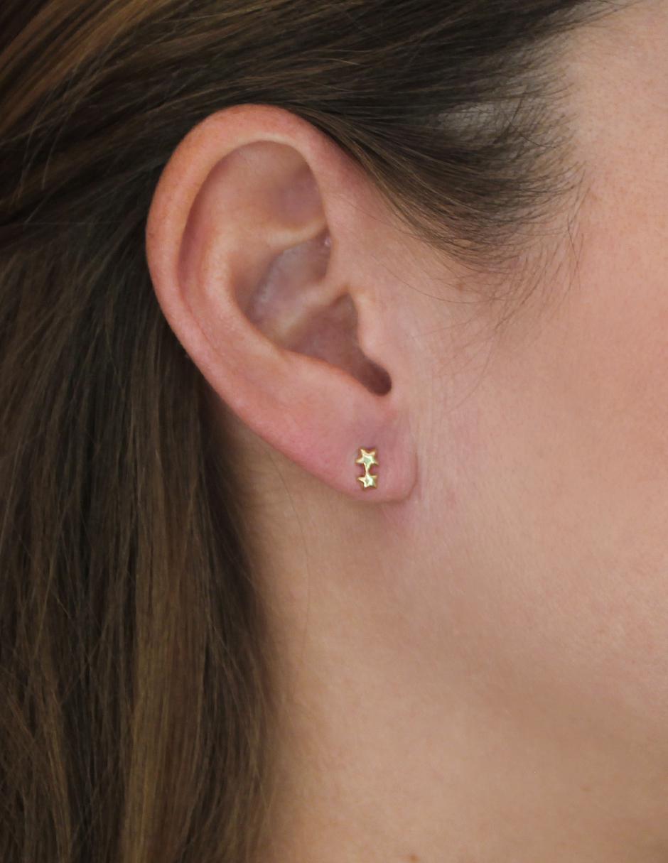 Aretes de oro 10 K con acabado brillante 2