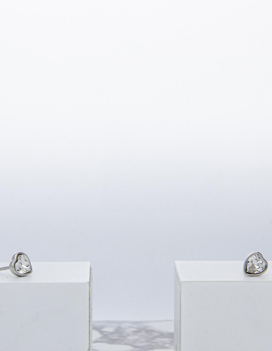 Broqueles de corazón con acabado brillante cristal