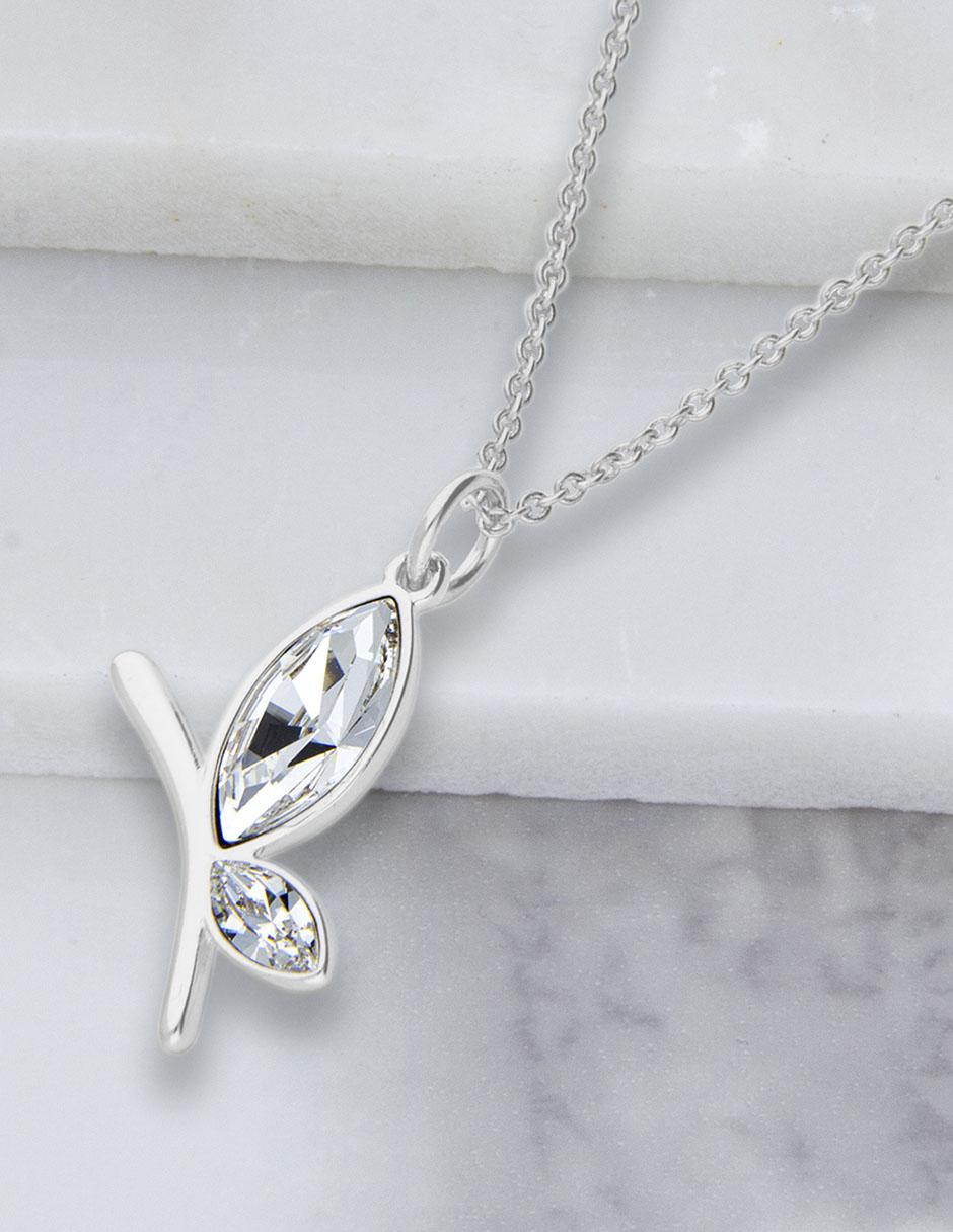 Collar con dije de mariposa cristal 7