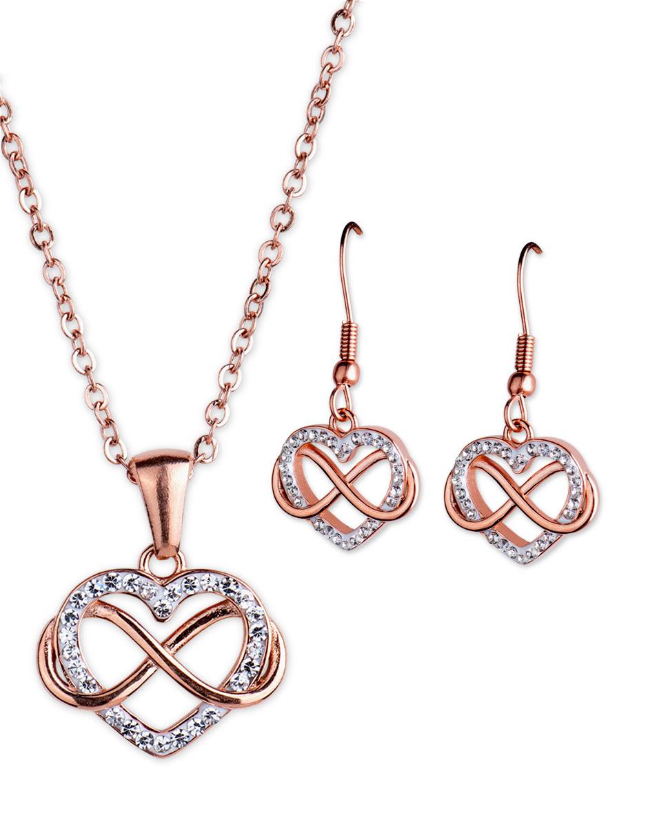 Aretes y collar Aretes y collar