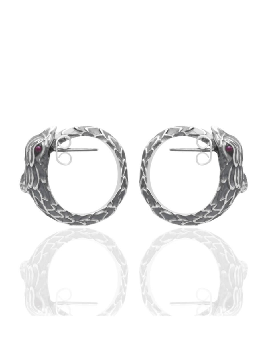 Aretes de aro de plata con acabado brillante rubí y perla