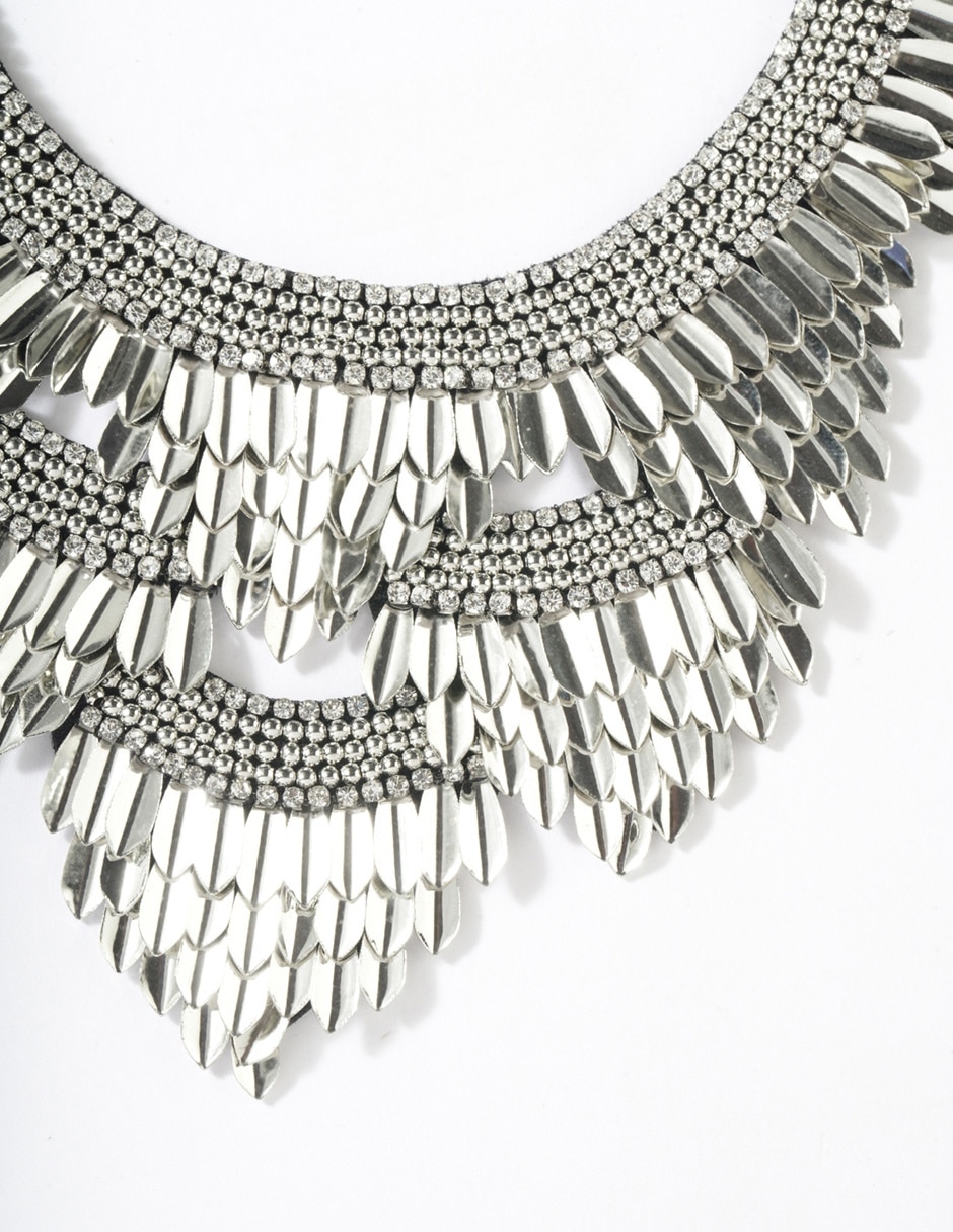 Collar Deepa Gurnani