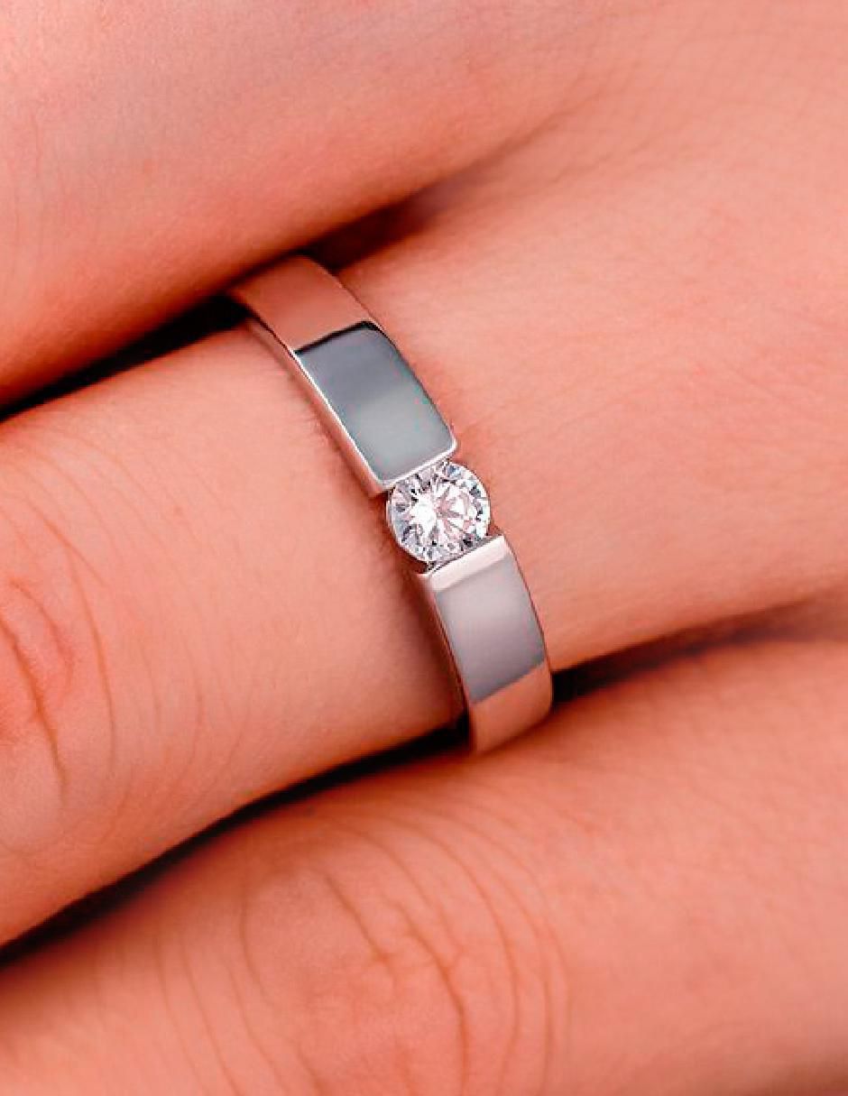 Anillo con gema redondo de plata zirconia brillante 2