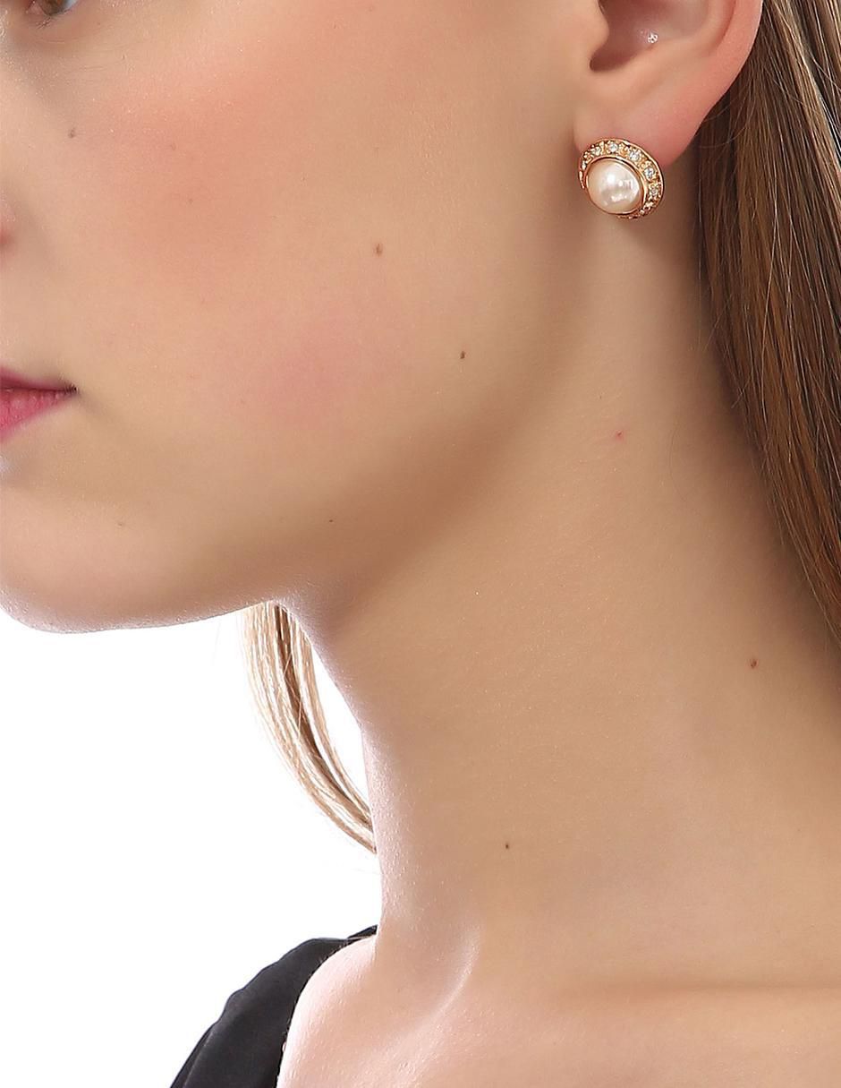 Aretes redondos con acabado brillante cristal 3