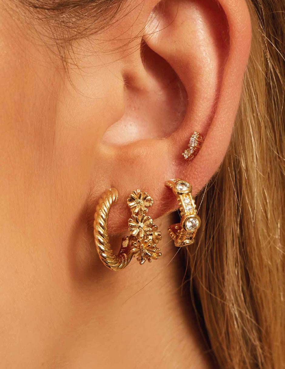 Aretes con acabado baño de oro 3