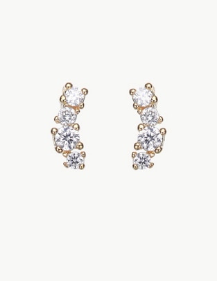 Aretes con acabado baño de oro Aretes con acabado baño de oro