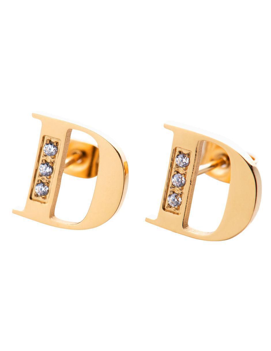 Broqueles de letra c 18 K con acabado brillante