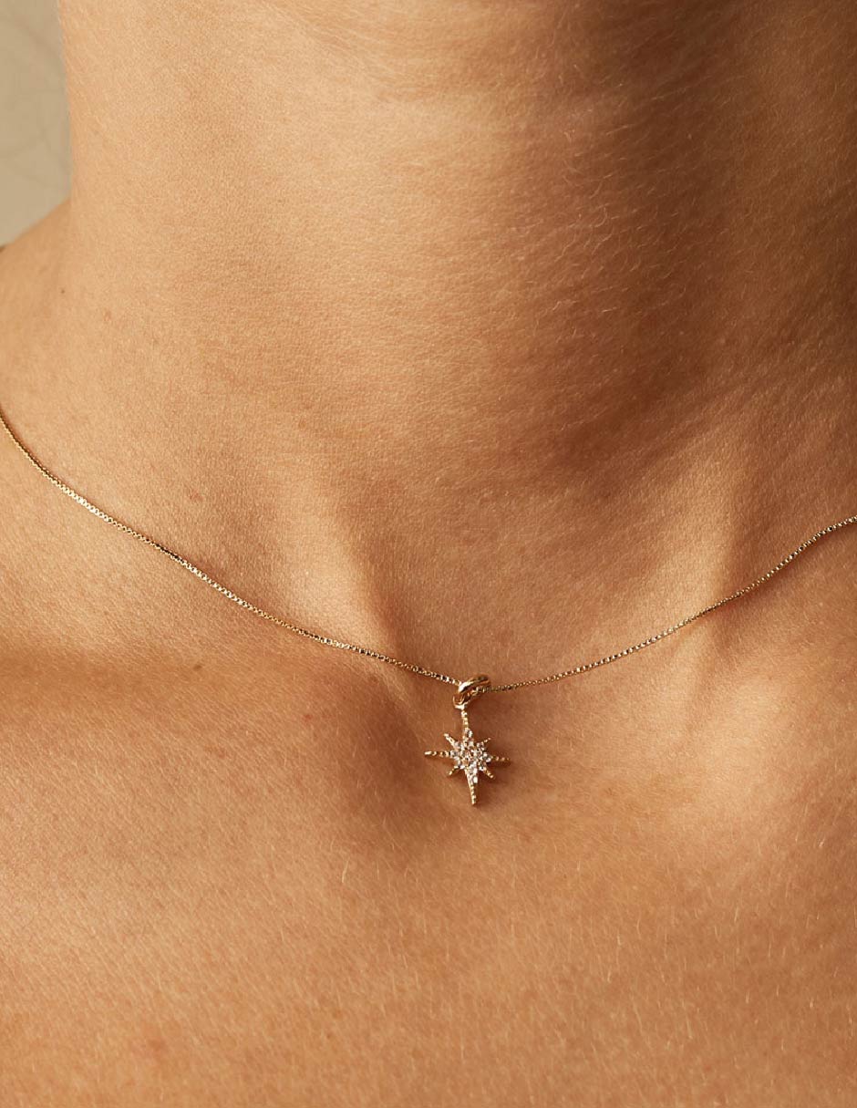 Collar con acabado baño de oro 2