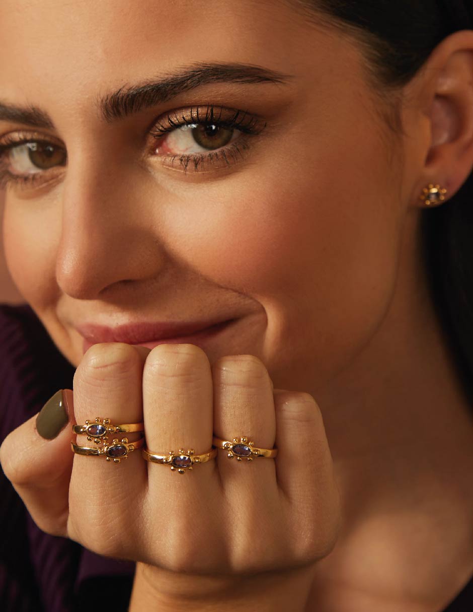 Anillo con gema Nefertiti circonita baño de oro 2