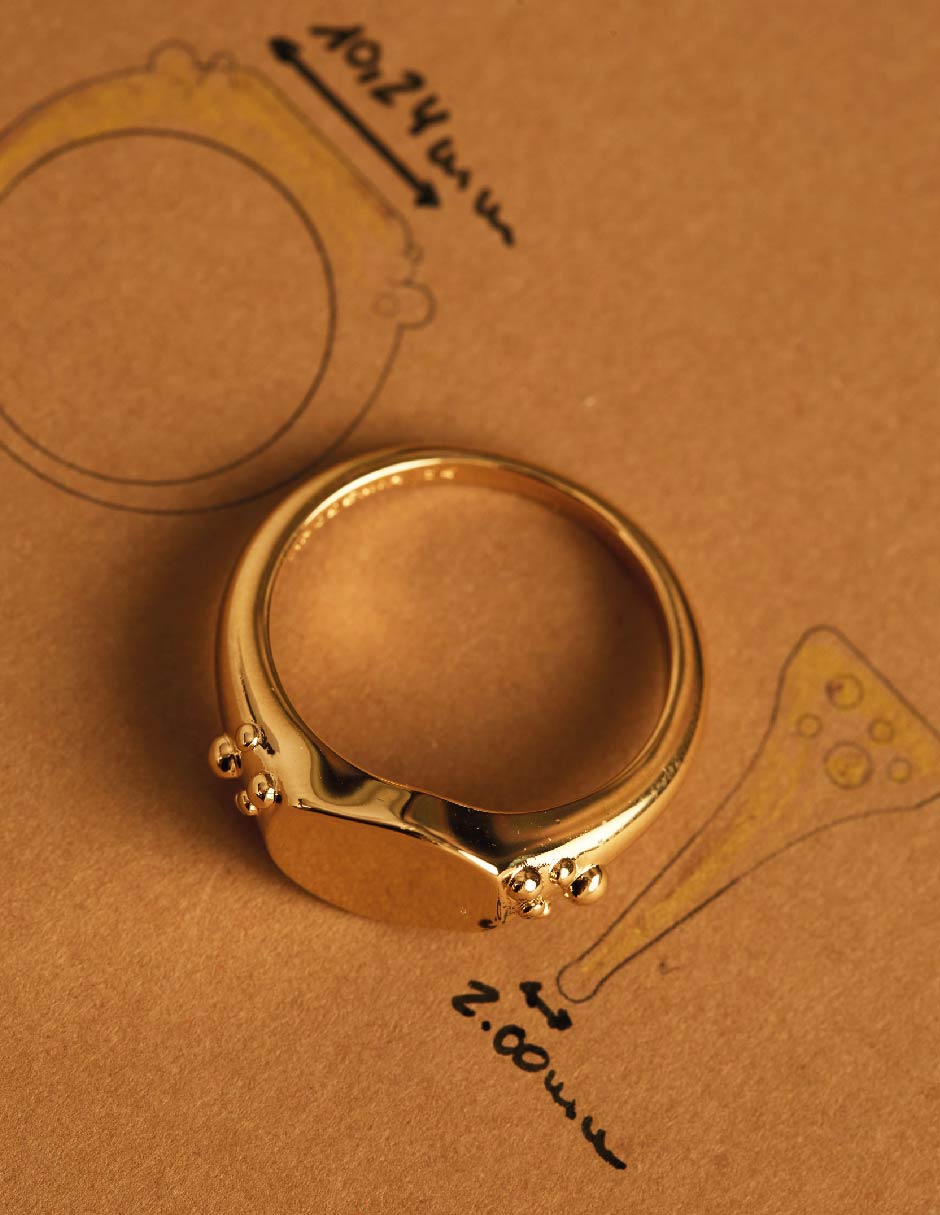 Anillo Engrave baño de oro 2