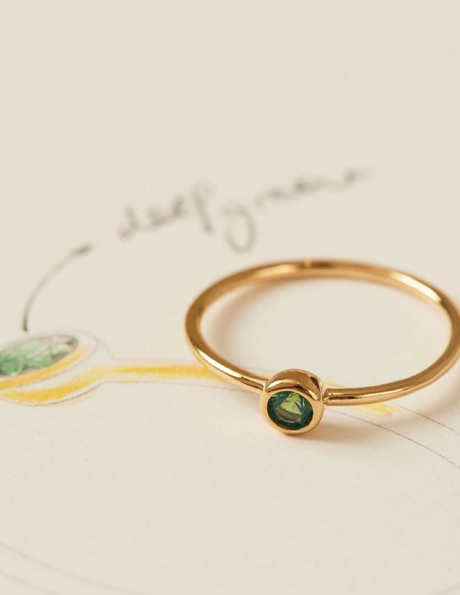 Anillo con gema Lago Verde 18 k circonita baño de oro