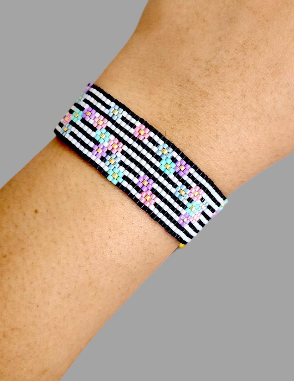 Brazalete con cristal acabado brillante