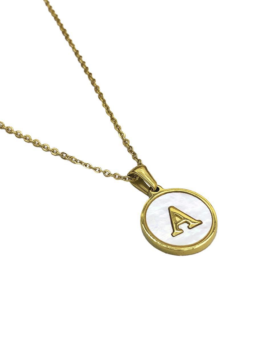 Collar letra a 3