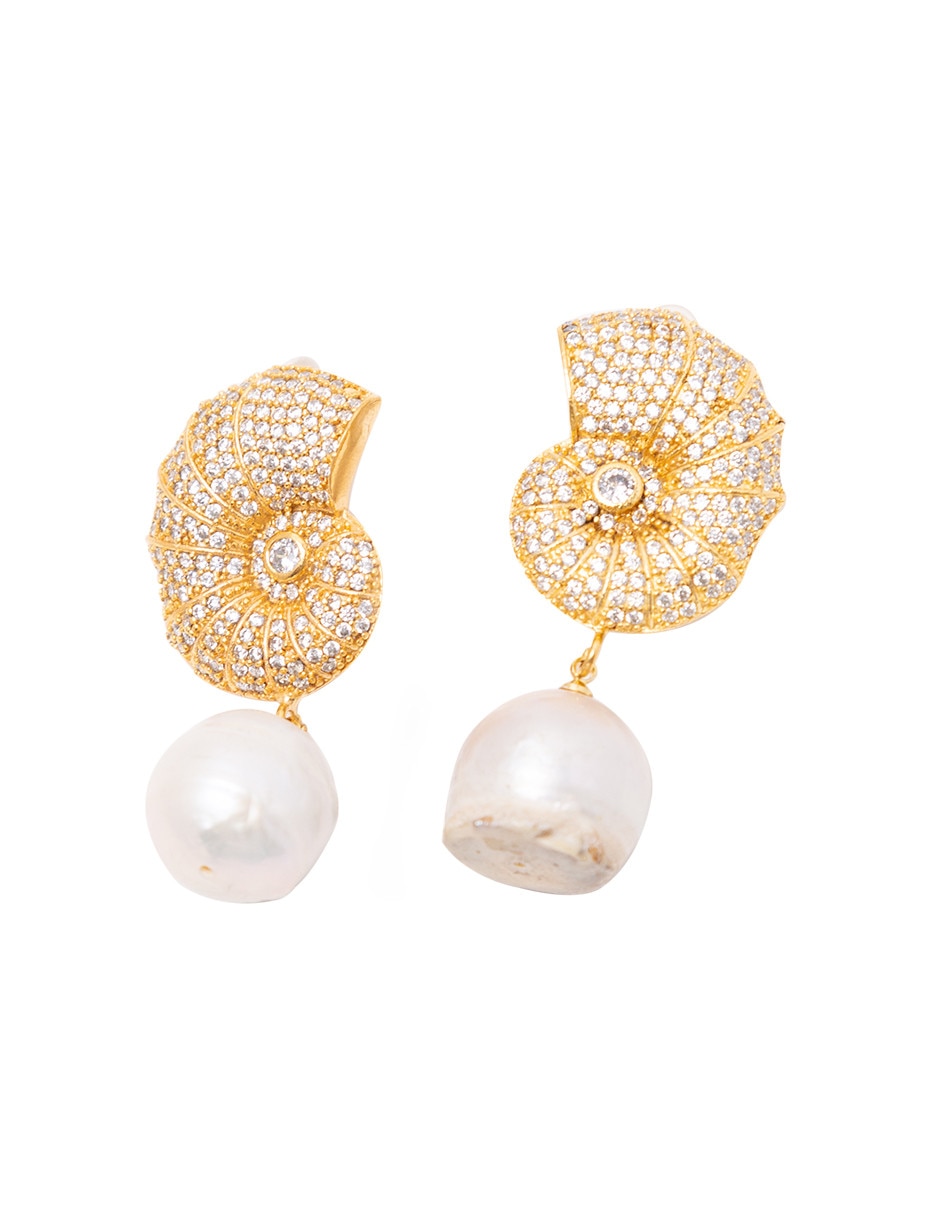 Aretes de caracol con acabado brillante perla 3