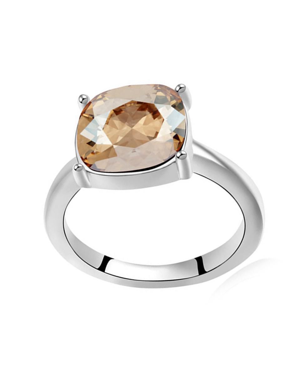Anillo con gema cuadrada cristal baño de oro blanco