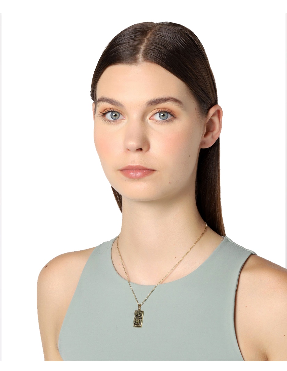 Collar con dije rectangular 2