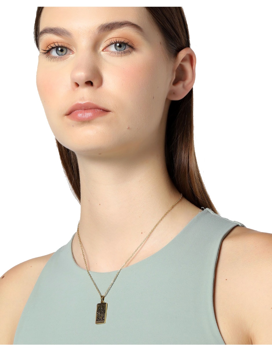 Collar con dije rectangular 3