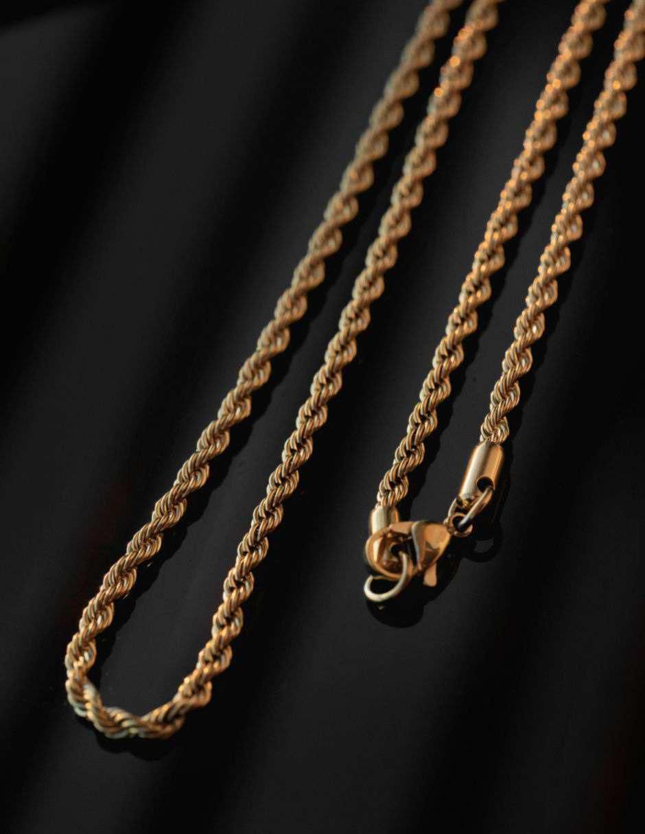Cadena con acabado baño de oro 18 K 2