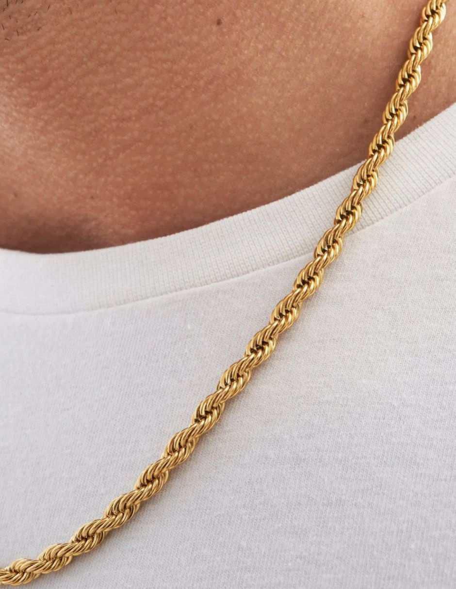 Cadena con acabado baño de oro 18 K 3
