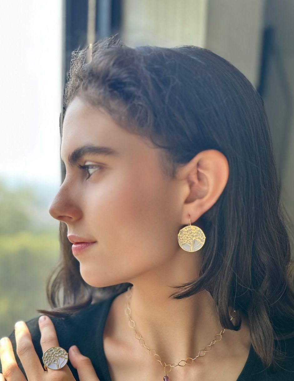 Aretes de árbol con acabado brillante