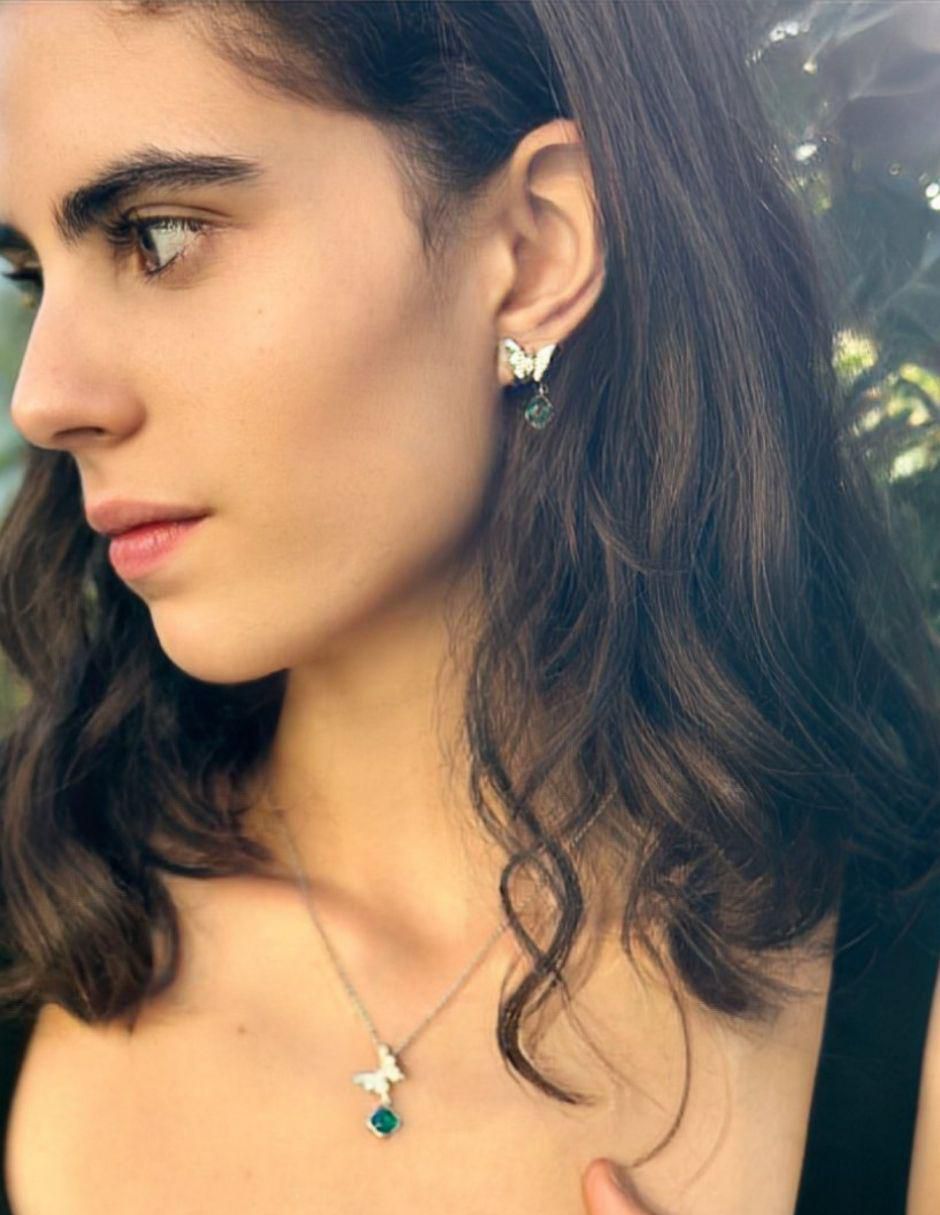 Aretes de mariposa con acabado brillante cristal 4