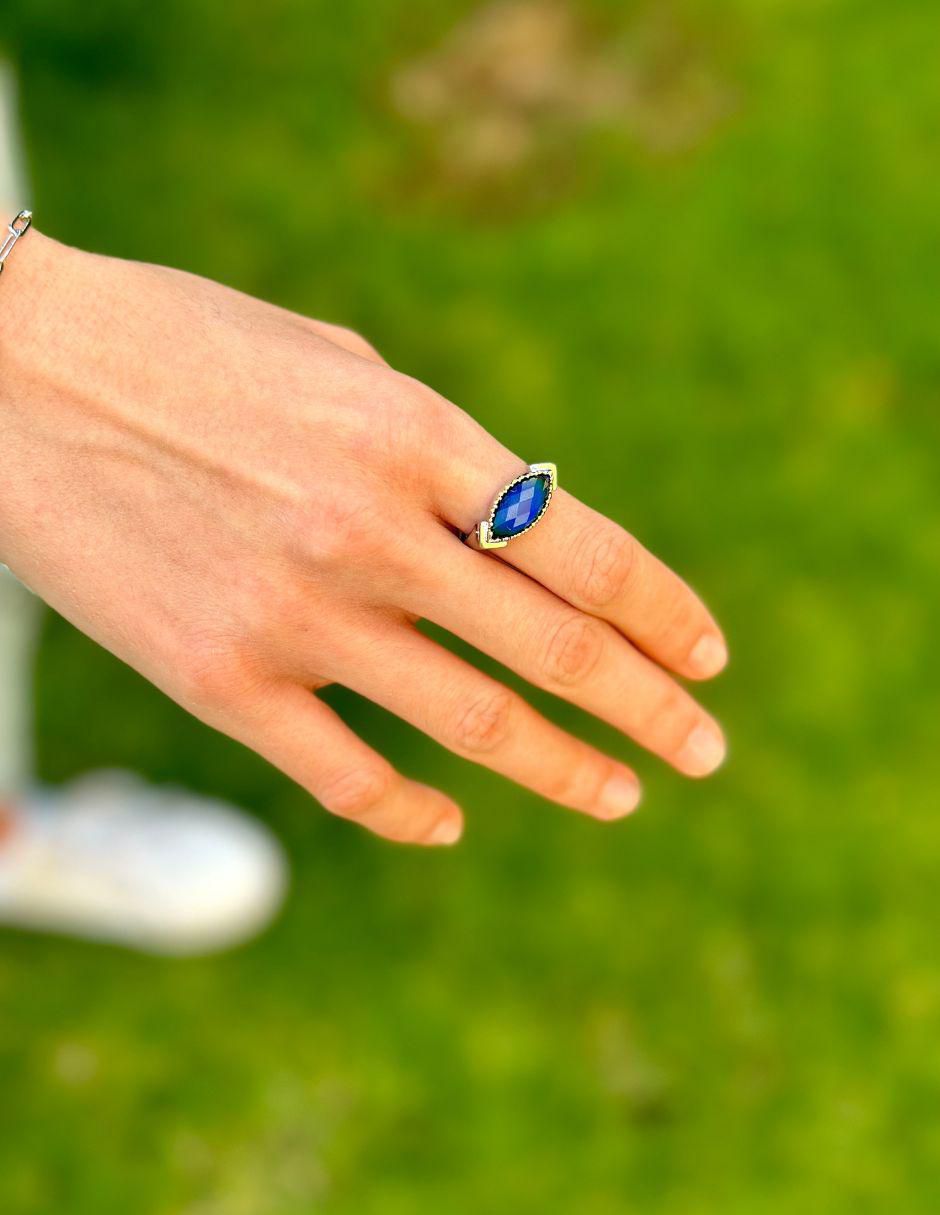 Anillo piedra lunar brillante