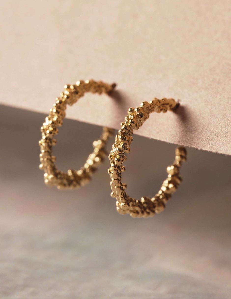 Arracadas Sand Dust con acabado baño de oro 18 K 2