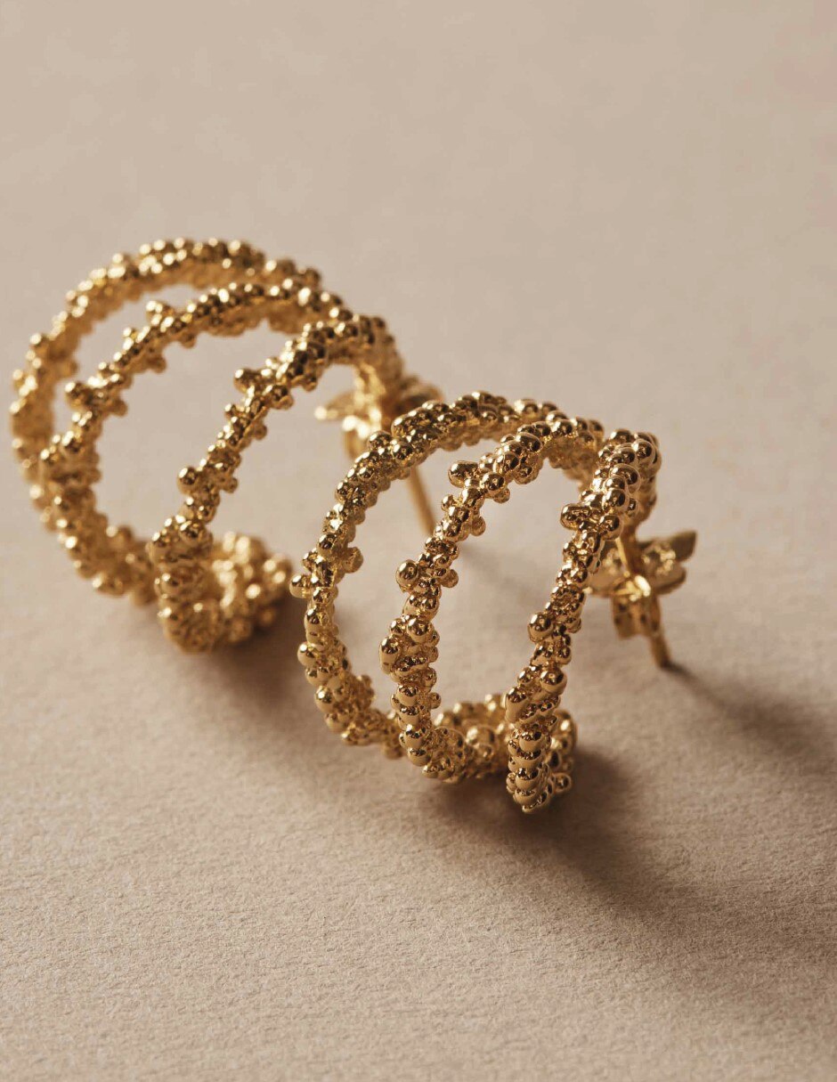 Arracadas Sand Dust con acabado baño de oro 18 K 3