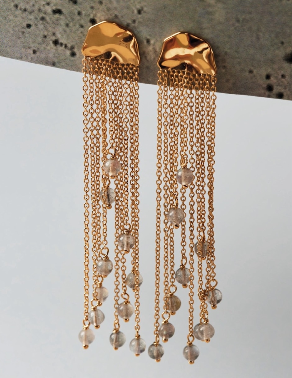 Aretes de medusa con acabado baño de oro 3