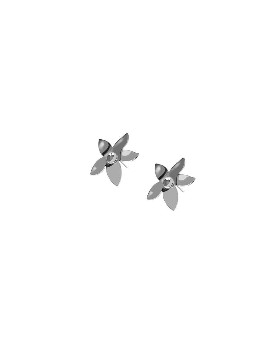 Aretes de flor de plata con acabado plateado 2