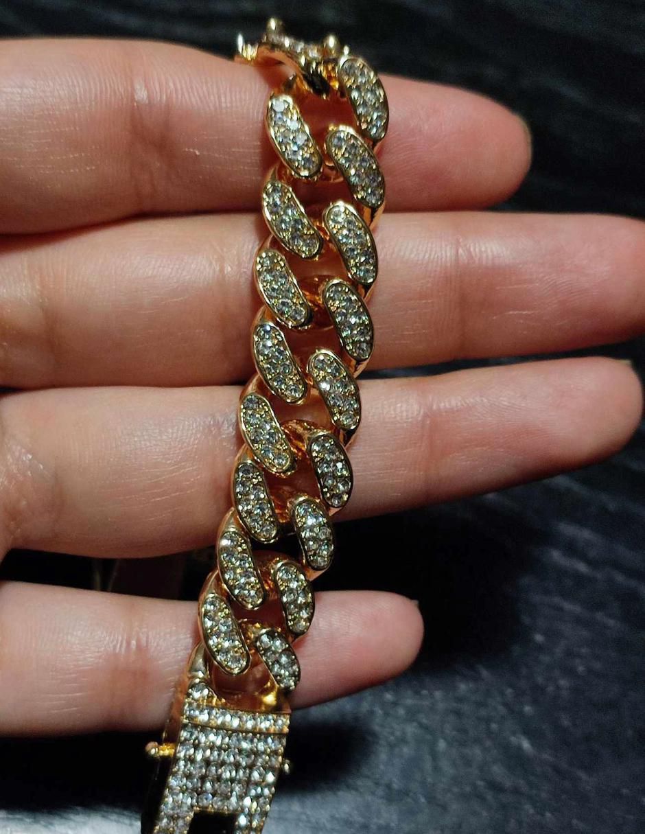 Brazalete con zirconia 18 K acabado brillante