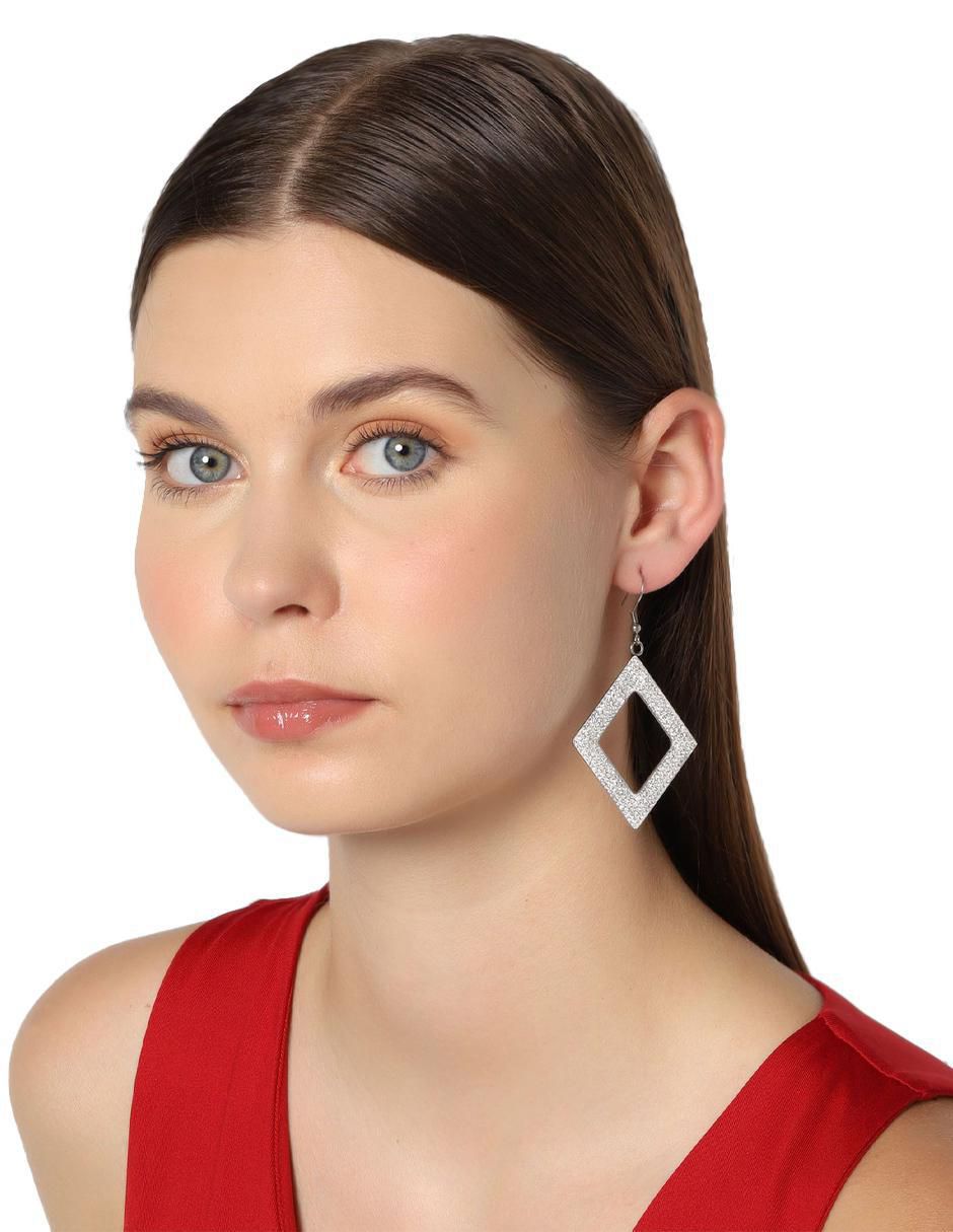 Aretes cuadrados con acabado brillante cristal 4