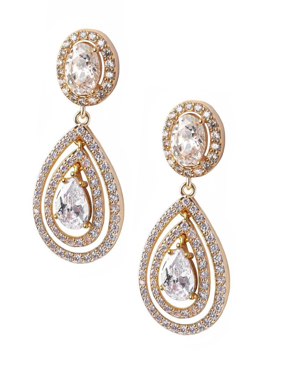 Aretes de gota con acabado baño de oro