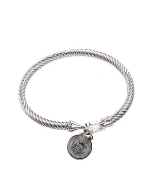 Brazalete con acabado lustre