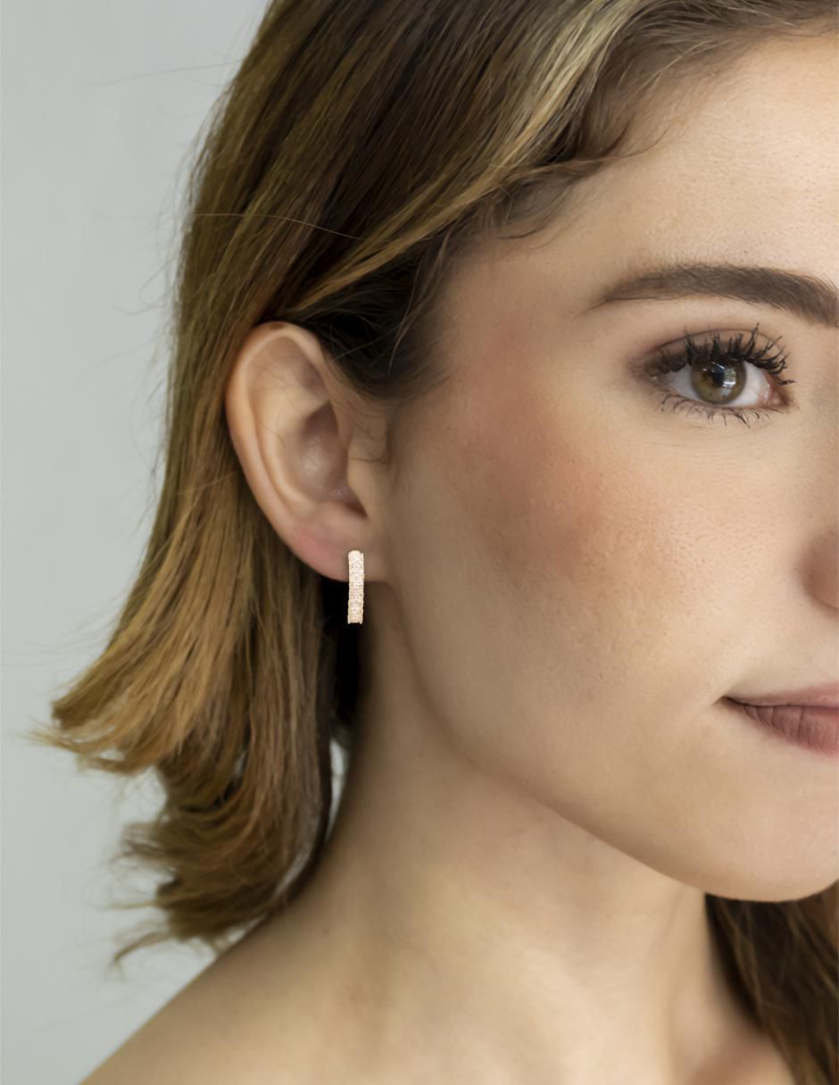 Aretes redondos con acabado brillante 4