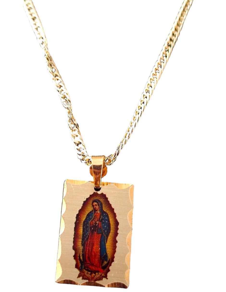 Collar con dije Virgen de Guadalupe cuadrado 18 K Collar con dije Virgen de Guadalupe cuadrado 18 K