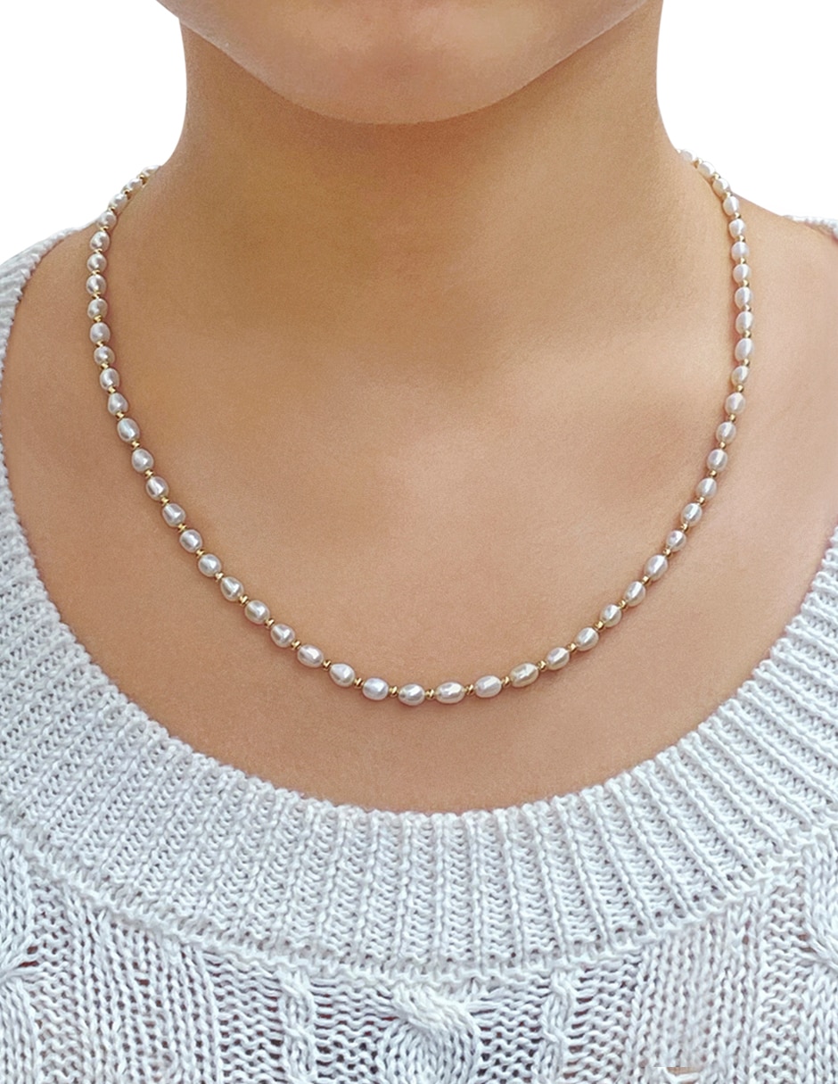 Collar de ovalado emanuel ungaro