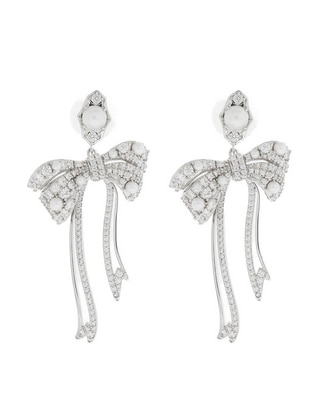 Aretes de moño con acabado pavé cristal