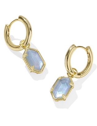 Aretes de hexágono con acabado baño de oro madre perla