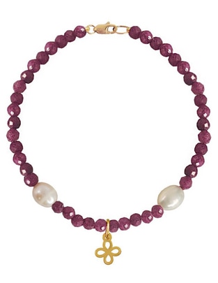 Pulsera de oro con rubí 14 K acabado lustre