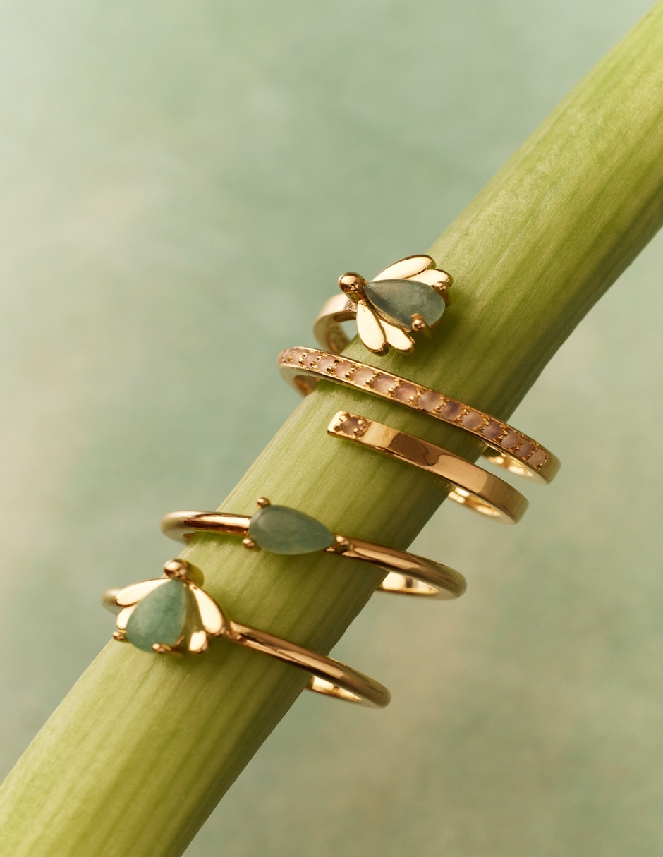 Anillo con gema de luciérnaga Apodemia Firefly baño de oro 18 k jade