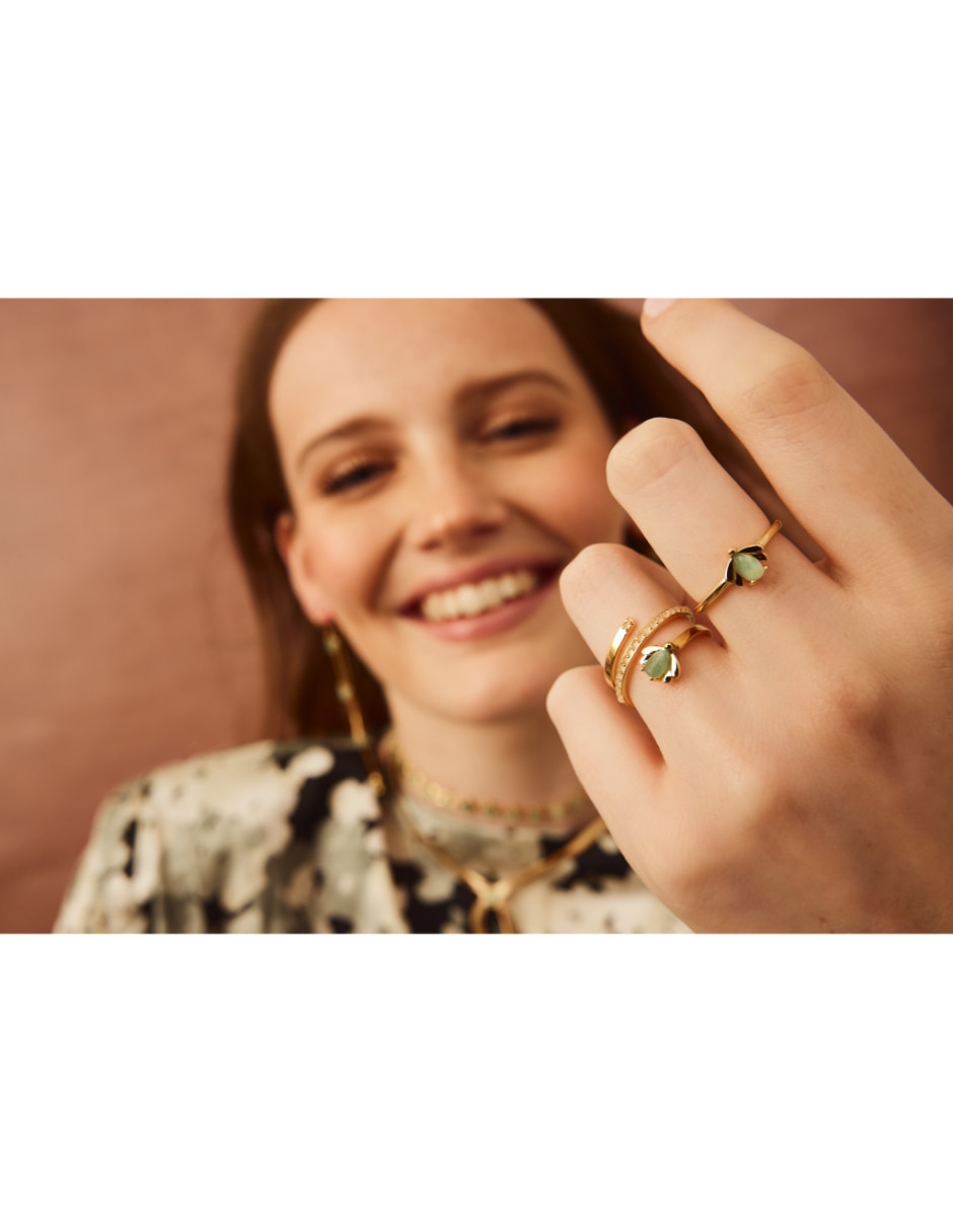Anillo con gema de luciérnaga Apodemia Firefly baño de oro 18 k jade