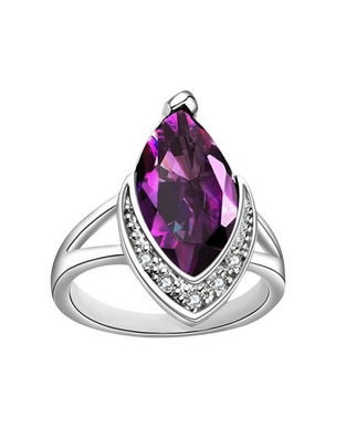 Anillo con gema ovalado Elegance cristal baño de oro blanco