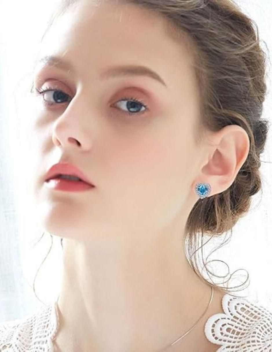 Aretes de corona con acabado baño de rodio cristal 2